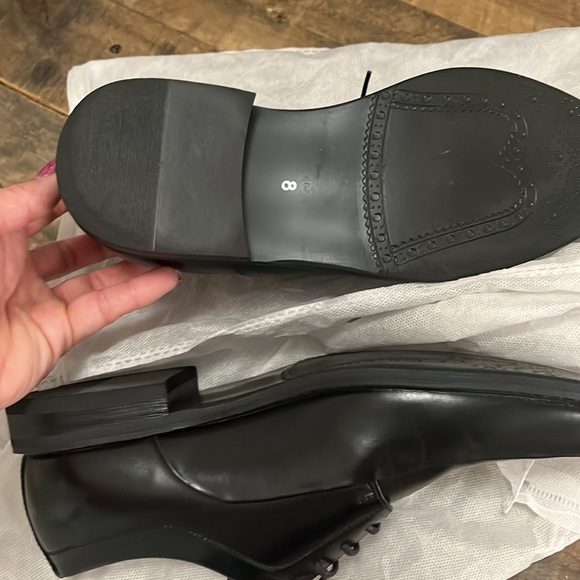 NEVER WORN Men’s Dress shoes - Picture 3 of 5